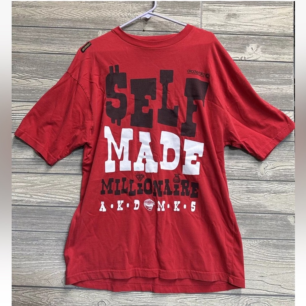 Akademiks Shirt Mens Size L Red Graphic Crew Neck Short sleeve Tshirt Self made
